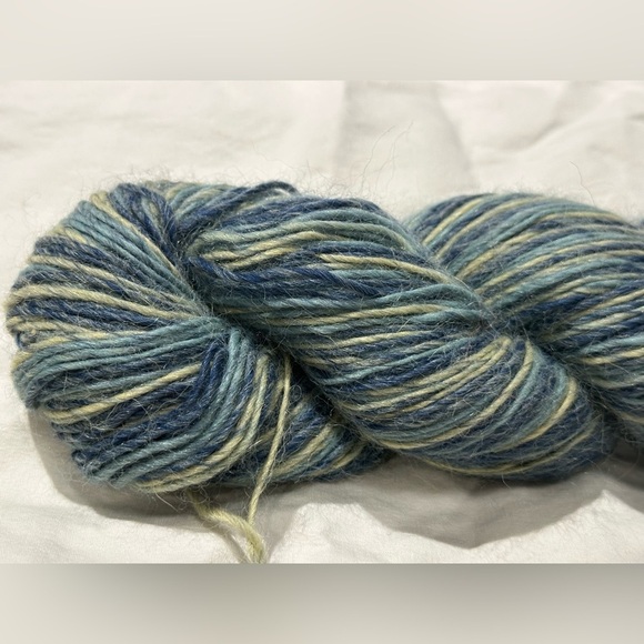 ✨NWT✨ Paqu Para: Alpaca Yarn Skein - Picture 3 of 6